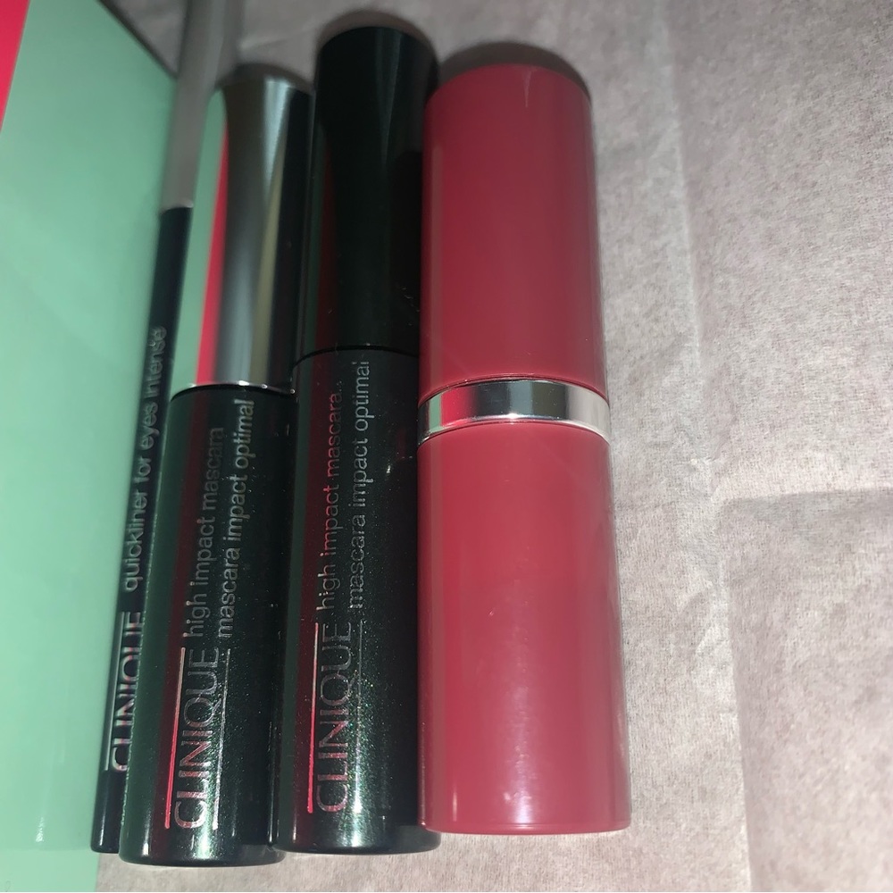 Clinique makeup bundle - full size lipstick, two black mascara’s, black eyeliner - Picture 4 of 8